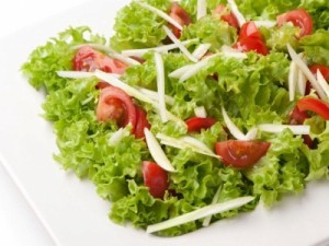 cherry-tomatoes-fennel-and-frilly-lettuce-salad